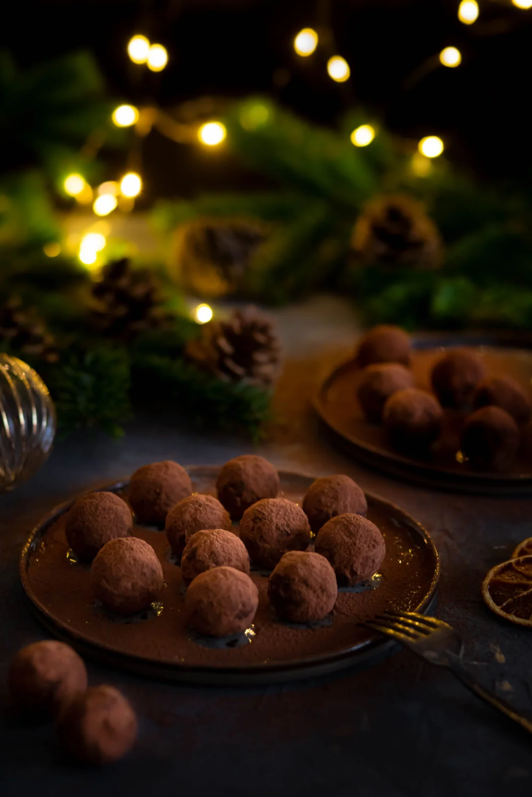 Je vous partage ma recette de boules énergies de Noël. Une recette simple et healthy qui ravira petits et grands gourmands #Recettesaine #RecetteNoël #Encas #Healthy #Recettevegan