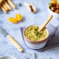 Une recette facile et rapide de tapenade d'olives vertes et cœur d'artichaut, que vous pourrez servir en apéro ou en accompagnement #tapenade #tartinadevegan #recettevegan #coeurdartichaut