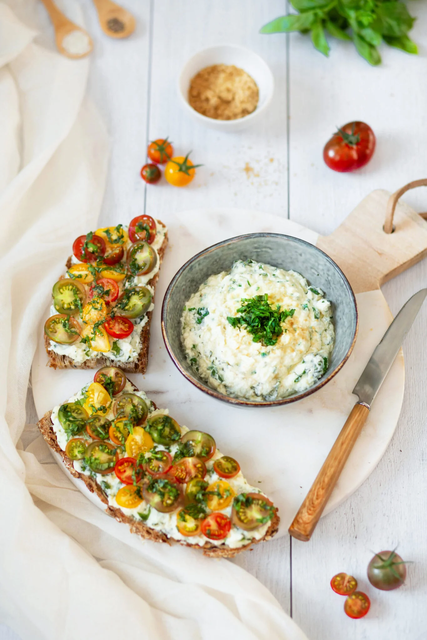 Recette de tartinade de chèvre et herbes très simple et rapide à réaliser #tartinade #tartinadechèvre #apéritifvégétarien