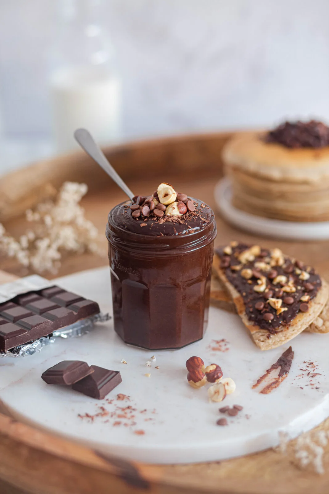 Un délicieuse recette de pâte à tartiner hypergourmande et vegan, pour une pause chocolatée qui plaira tant aux petits qu'aux grands gourmands #vegan #pateatartiner #recettevegan #encasvegan