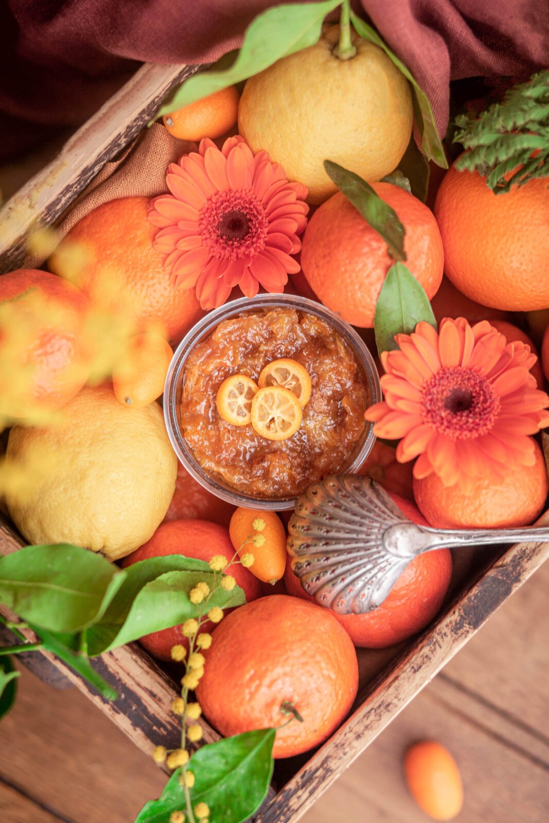 Je vous partage ma recette de crêpes hyper gourmandes à base d'épeautre et sans lactose accompagnées d'une marmelade d'agrumes. Une recette idéale pour un goûter sain et gourmand, idéal pour petits et grands ! #recettecrêpes #marmelade #recettesanslactose